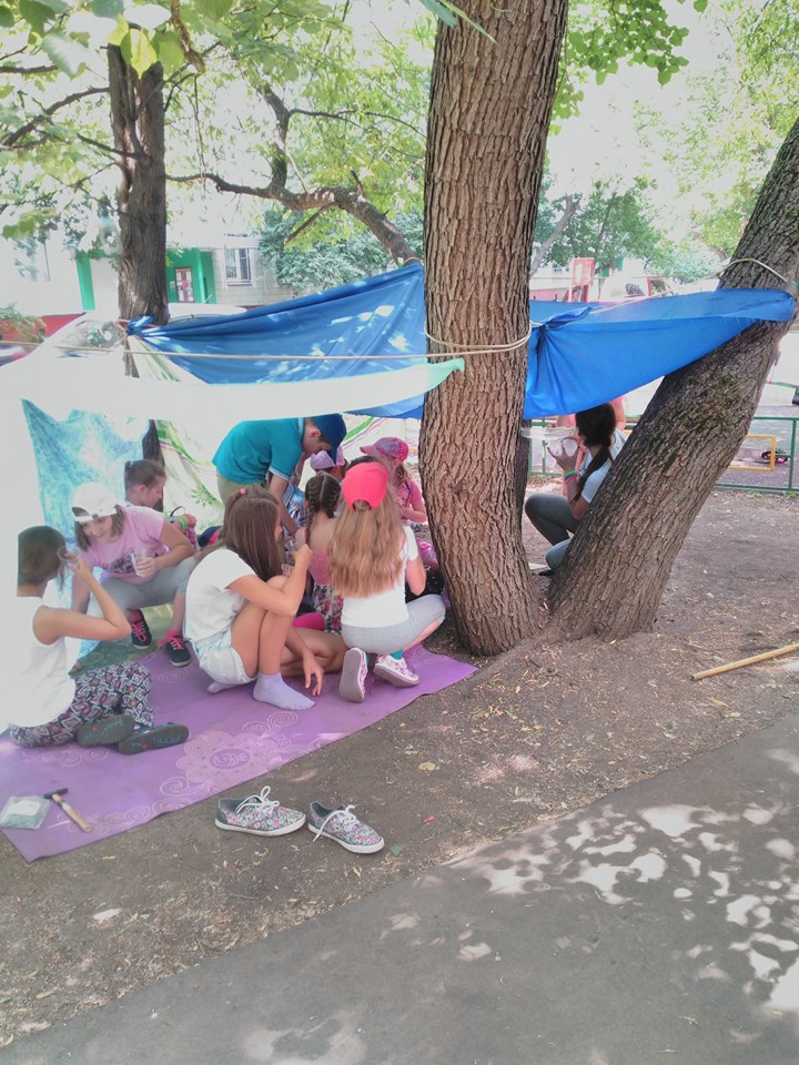 Отрадная, третья смена, арт, палатка, гусеница, актеры